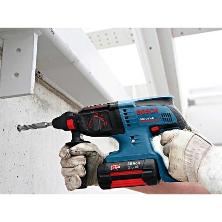 Perforadora Bosch 0611900R12 azul-ComercializadoraZeus- 1041177574